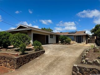 736 Puu Hina Place, Pearl City, HI 96782