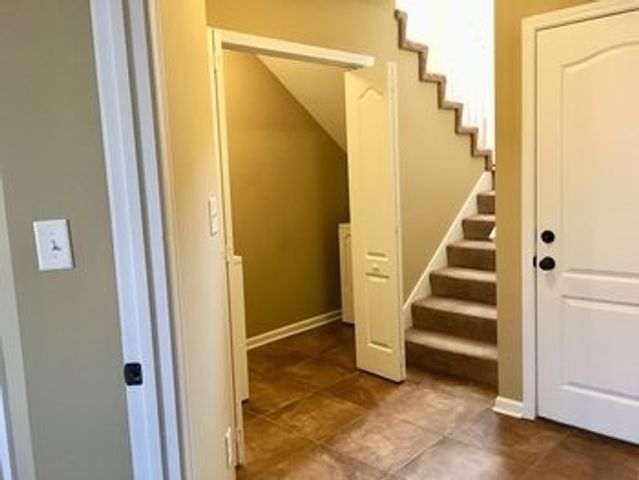 1723 Thistlewood Dr Apt A, Clarksville, TN 37042