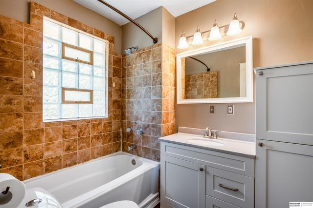 4859 Burt Street, Omaha, NE 68132