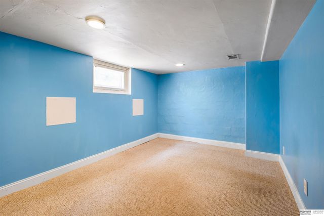 4859 Burt Street, Omaha, NE 68132