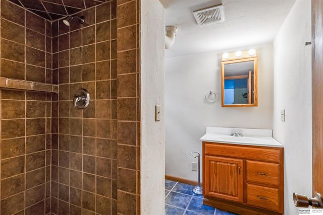 4859 Burt Street, Omaha, NE 68132