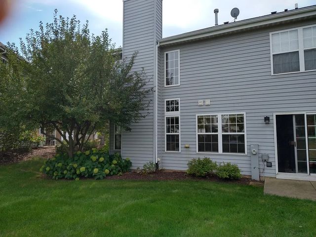 2320 Foxmoor Lane, Aurora, IL 60502