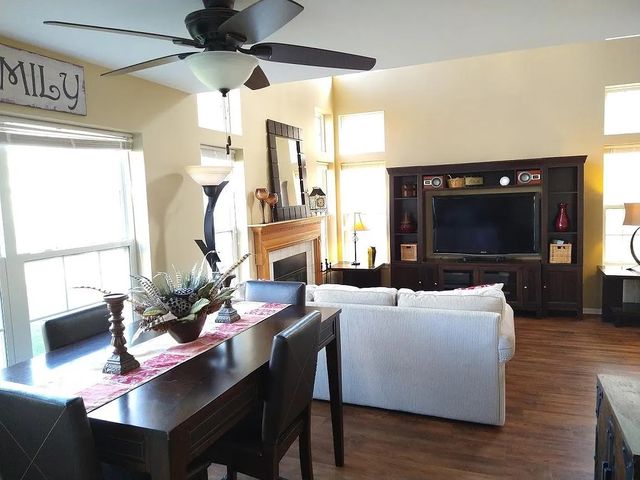 2320 Foxmoor Lane, Aurora, IL 60502
