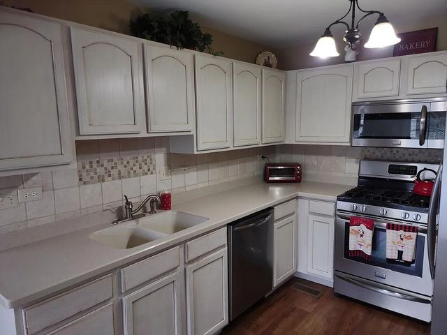 2320 Foxmoor Lane, Aurora, IL 60502