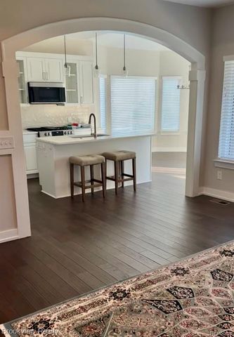 55144 St Paul Drive, Macomb, MI 48042