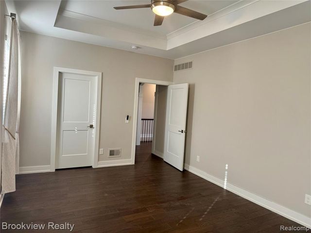 55144 St Paul Drive, Macomb, MI 48042