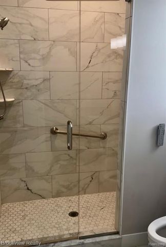 55144 St Paul Drive, Macomb, MI 48042