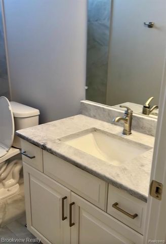 55144 St Paul Drive, Macomb, MI 48042