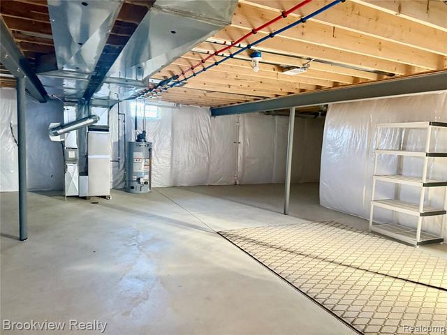 55144 St Paul Drive, Macomb, MI 48042