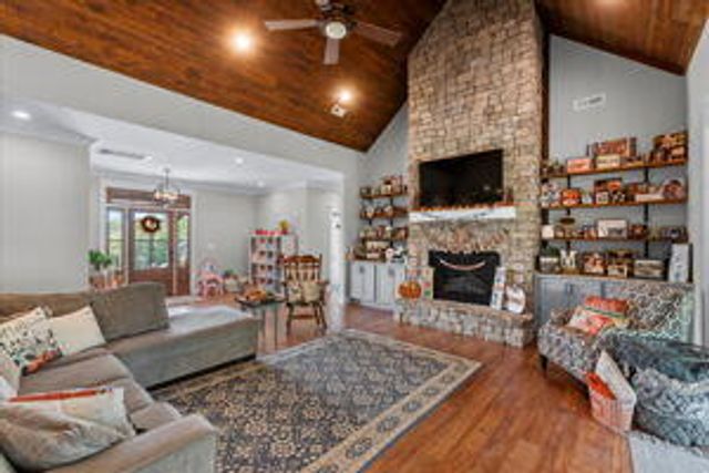 521 Horns Creek Road, Old Fort, TN 37362