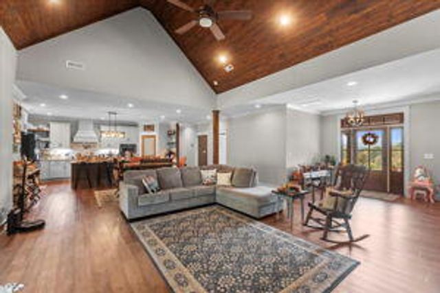 521 Horns Creek Road, Old Fort, TN 37362