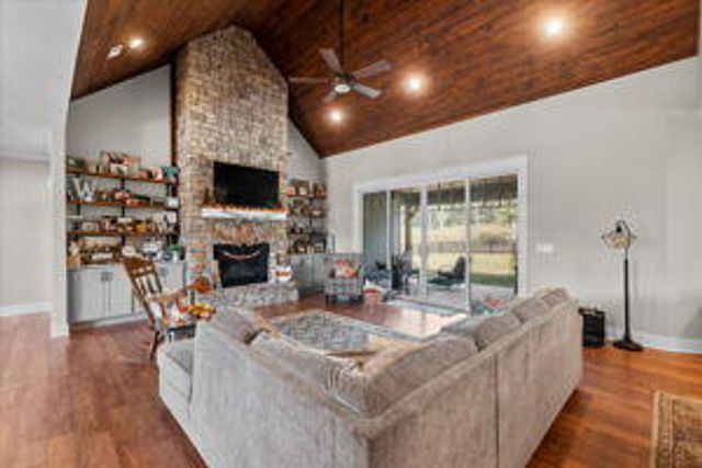 521 Horns Creek Road, Old Fort, TN 37362