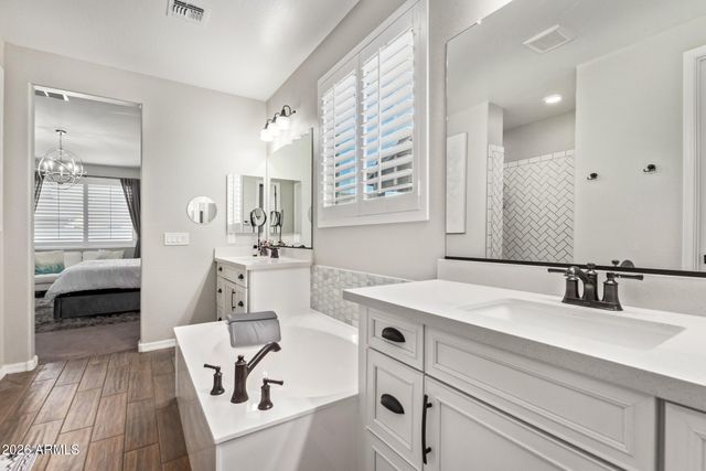 18735 W SAN JUAN Avenue, Litchfield Park, AZ 85340