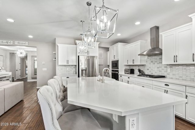 18735 W SAN JUAN Avenue, Litchfield Park, AZ 85340