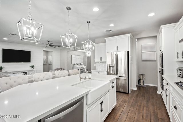 18735 W SAN JUAN Avenue, Litchfield Park, AZ 85340
