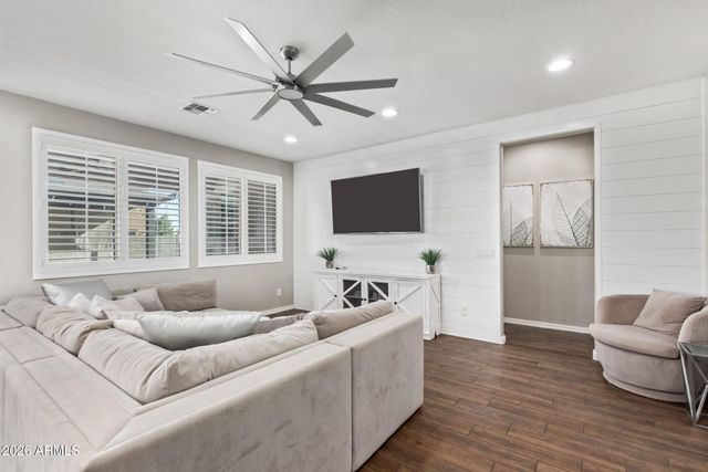 18735 W SAN JUAN Avenue, Litchfield Park, AZ 85340