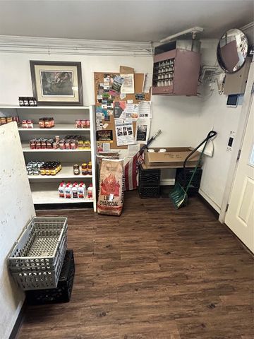 13087 MAIN Street, Titusville, PA 16354