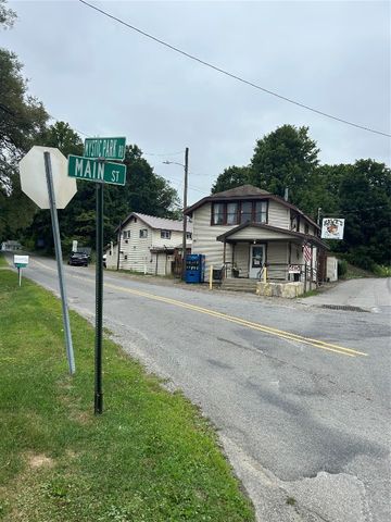 13087 MAIN Street, Titusville, PA 16354