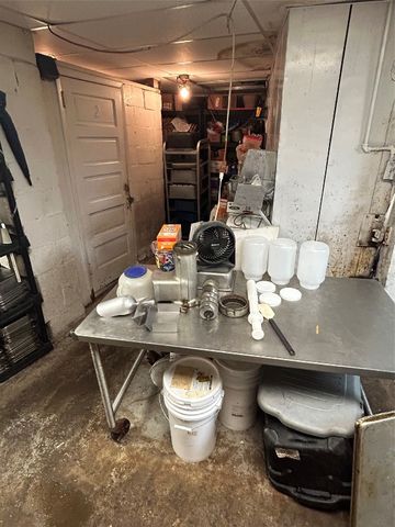 13087 MAIN Street, Titusville, PA 16354