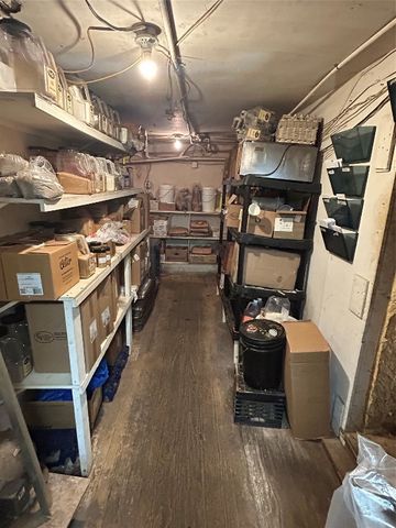 13087 MAIN Street, Titusville, PA 16354