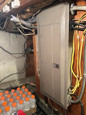 13087 MAIN Street, Titusville, PA 16354