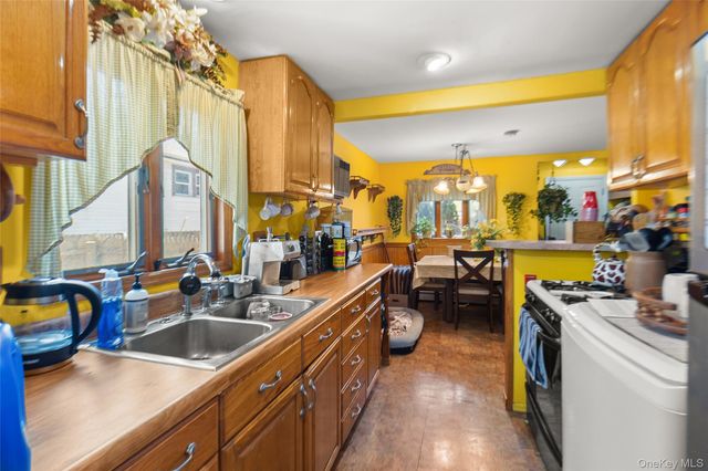 147 Lakeview Drive, Patchogue, NY 11772