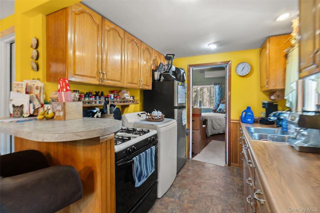 147 Lakeview Drive, Patchogue, NY 11772