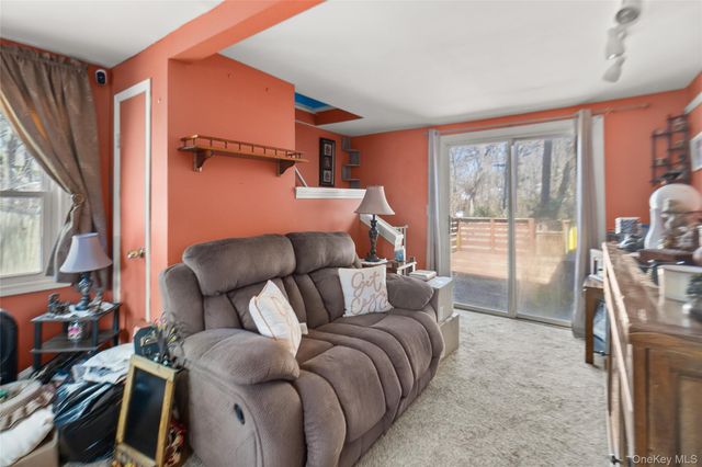 147 Lakeview Drive, Patchogue, NY 11772