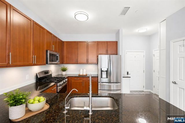 1120 Riverview Avenue 120, Englewood, NJ 07631