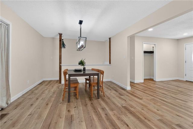 218 Oak Hill Street, Lansing, KS 66043
