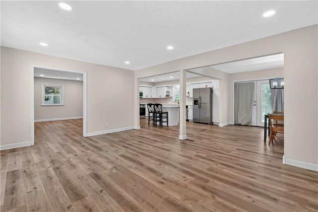 218 Oak Hill Street, Lansing, KS 66043