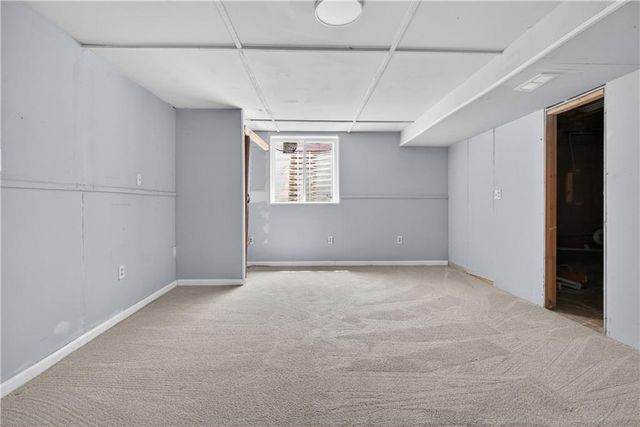 218 Oak Hill Street, Lansing, KS 66043
