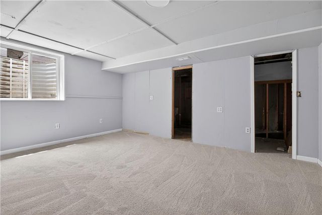 218 Oak Hill Street, Lansing, KS 66043