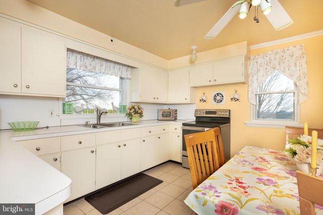 3396 PRUSS HILL RD, Pottstown, PA 19464