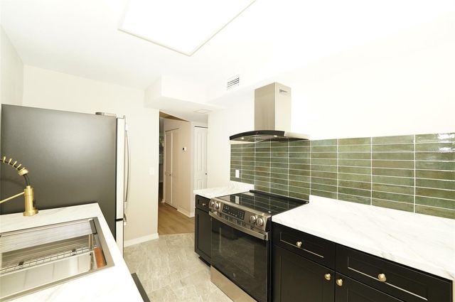 4705 1ST STREET NE 132, St Petersburg, FL 33703