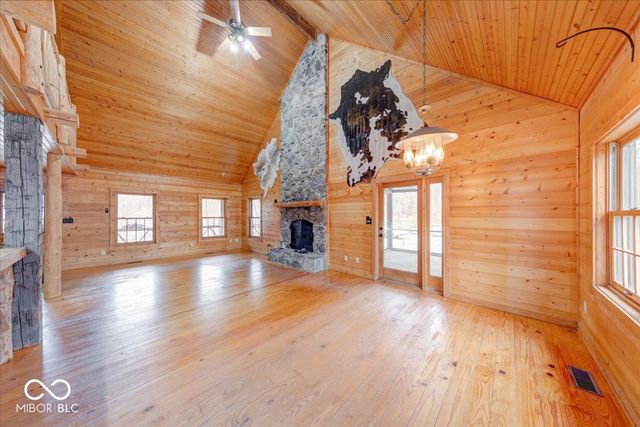 459 W Gold Creek Road, Mooresville, IN 46158