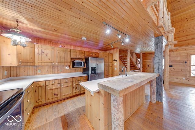 459 W Gold Creek Road, Mooresville, IN 46158