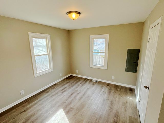 1012 E Talmage Street, Springfield, MO 65803