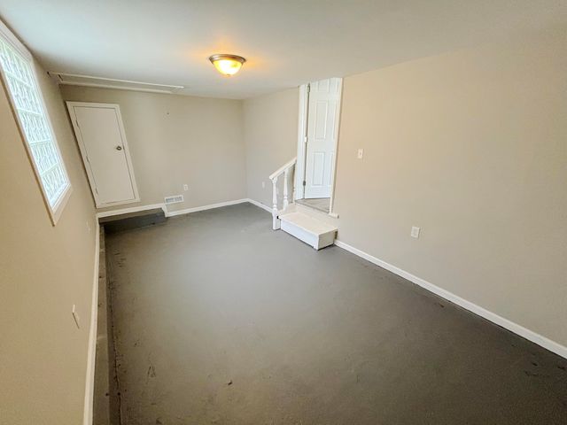 1012 E Talmage Street, Springfield, MO 65803