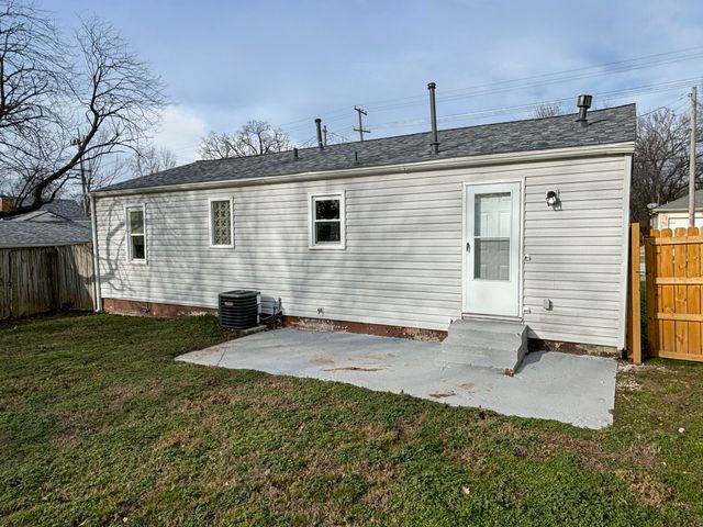 1012 E Talmage Street, Springfield, MO 65803