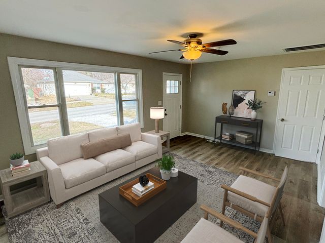 1012 E Talmage Street, Springfield, MO 65803