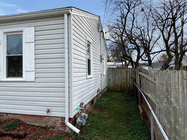 1012 E Talmage Street, Springfield, MO 65803