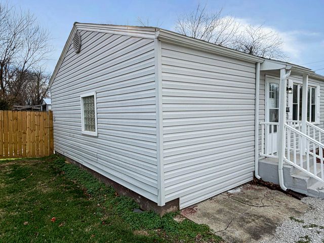 1012 E Talmage Street, Springfield, MO 65803