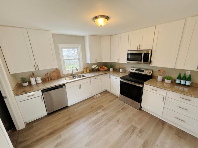 1012 E Talmage Street, Springfield, MO 65803