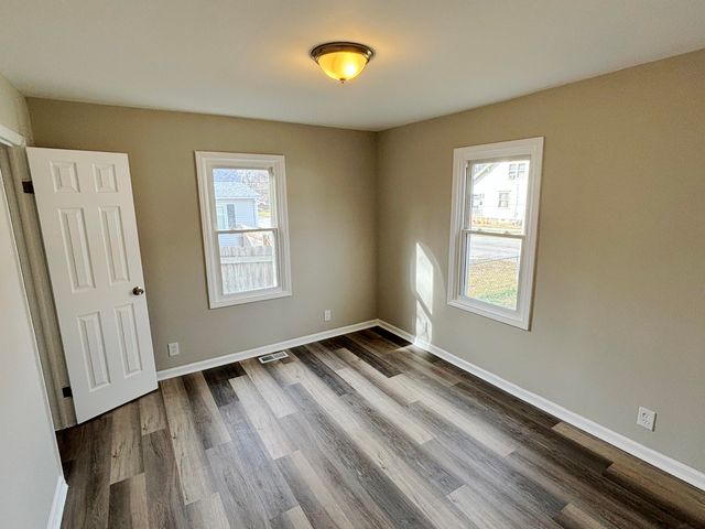 1012 E Talmage Street, Springfield, MO 65803