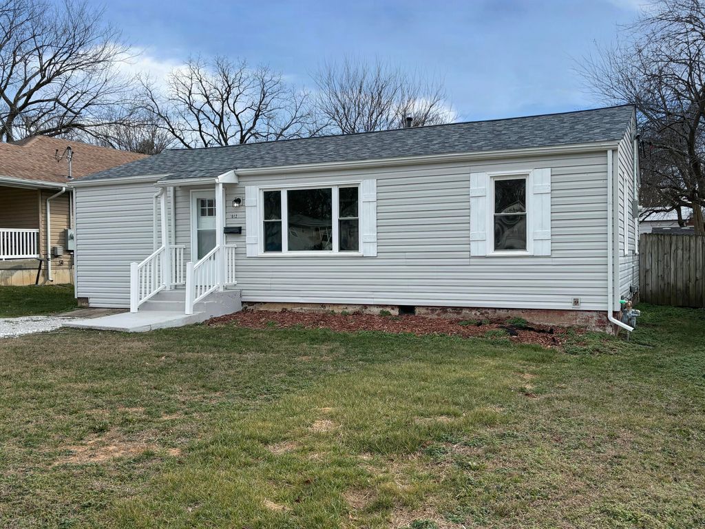 1012 E Talmage Street, Springfield, MO 65803
