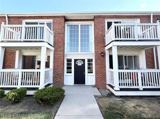 2405 Torquay Avenue 207, Royal Oak, MI 48073