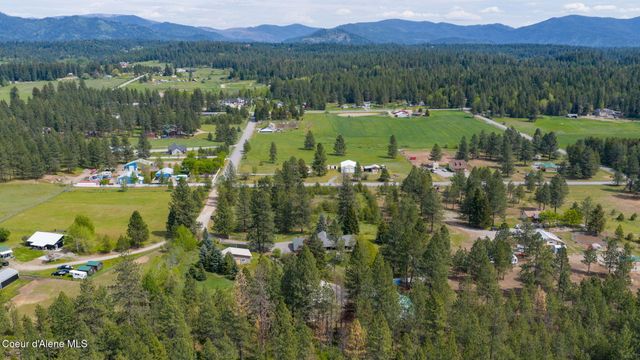 2087 E Glacier RD, Hayden, ID 83835