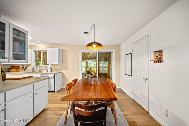 2087 E Glacier RD, Hayden, ID 83835