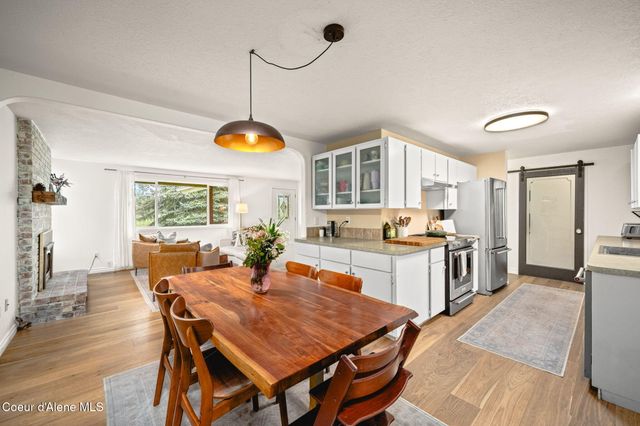 2087 E Glacier RD, Hayden, ID 83835